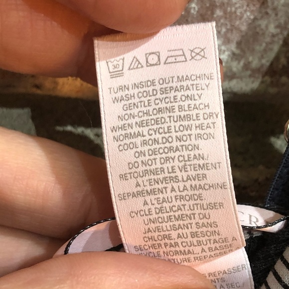 Pre❤️’d-Victoria Secret Cami Ruffled Back - Picture 7 of 8